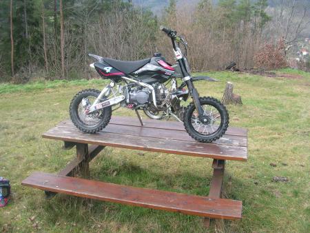 sur une table la 130